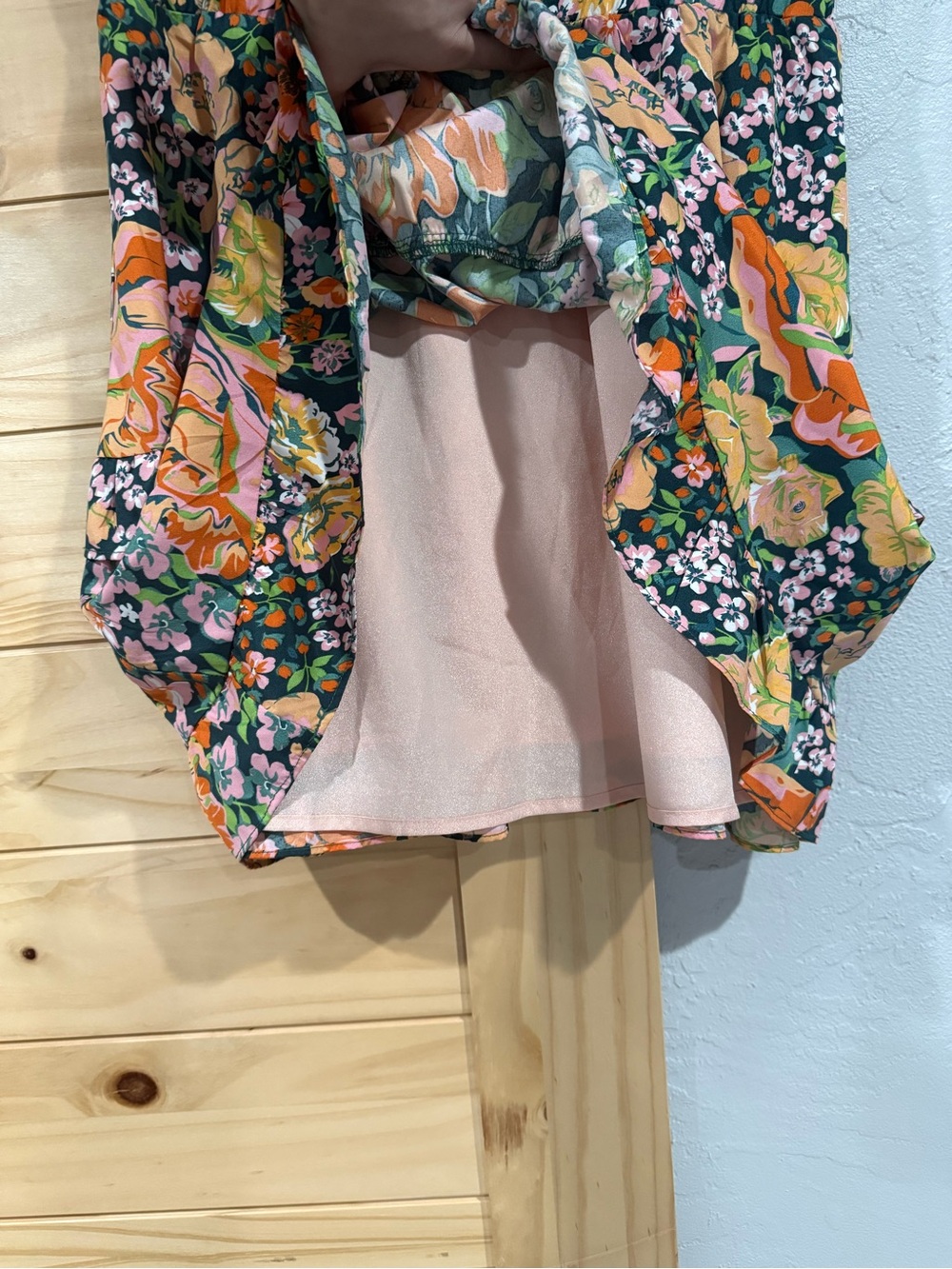 NWT THML Floral Ruffle dress in Green Pink Peach - Picture 10 of 16